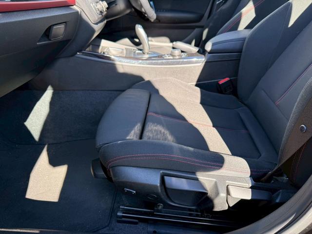 １シリーズ １１６ｉ　スポーツ　ＥＴＣ／スペアキー／スマートプッシュスタート／オートエアコン／オートライト／パワーウィンドウ／パワーステアリング／エアバック／ドリンクホルダー／純正アルミホイール（22枚目）