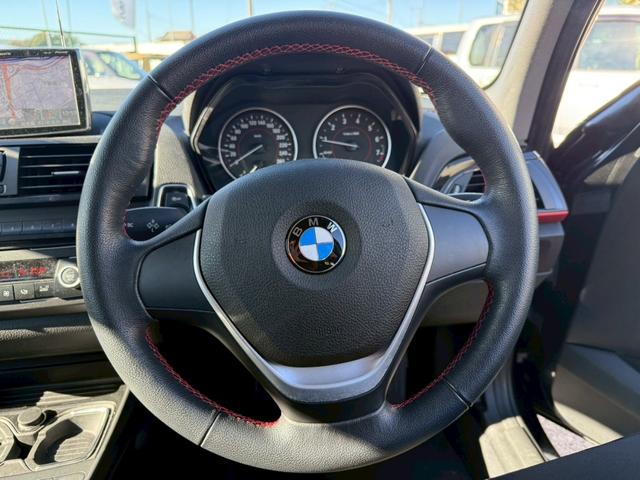 １シリーズ １１６ｉ　スポーツ　ＥＴＣ／スペアキー／スマートプッシュスタート／オートエアコン／オートライト／パワーウィンドウ／パワーステアリング／エアバック／ドリンクホルダー／純正アルミホイール（28枚目）