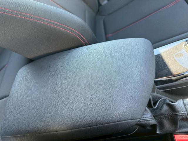 １シリーズ １１６ｉ　スポーツ　ＥＴＣ／スペアキー／スマートプッシュスタート／オートエアコン／オートライト／パワーウィンドウ／パワーステアリング／エアバック／ドリンクホルダー／純正アルミホイール（37枚目）