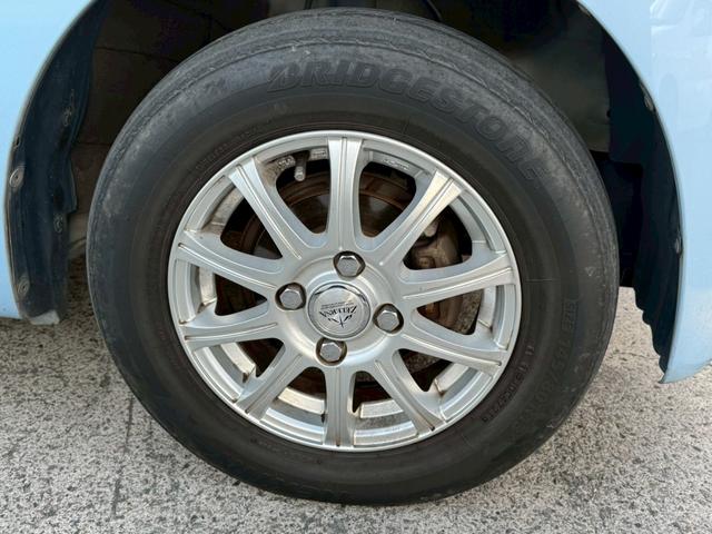 ミラココア ココアＸスペシャル　ナビ／テレビ／ラジオ／マニュアルエアコン／パワーウィンドウ／パワーステアリング／レベライザー／シガーソケット／ドリンクホルダー／エアバック／バイザー／社外アルミホイール（52枚目）