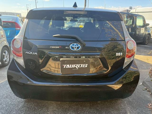 アクア Ｓ　ユーザー買取車／フロントモデリスタエアロ／バックカメラ／純正アルミホイール／ＴＶ／社外ナビ／ＥＴＣ／スマートキー／プッシュスタート／オートマニュアルエアコン（10枚目）