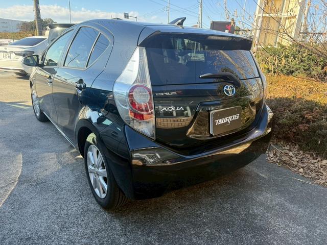 アクア Ｓ　ユーザー買取車／フロントモデリスタエアロ／バックカメラ／純正アルミホイール／ＴＶ／社外ナビ／ＥＴＣ／スマートキー／プッシュスタート／オートマニュアルエアコン（11枚目）