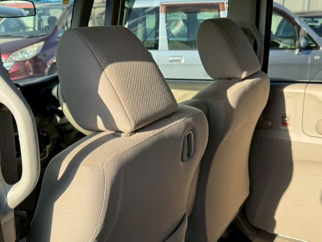 Ｎ－ＢＯＸ Ｇ・Ｌパッケージ　ナビ　バックモニター　オートエアコン　　ＥＴＣ　アクセサリーソケット　レベライザー　　パワースライドドア　電動格納ドアミラー　パワーステアリング　パワーウィンドウ　バイザー（27枚目）