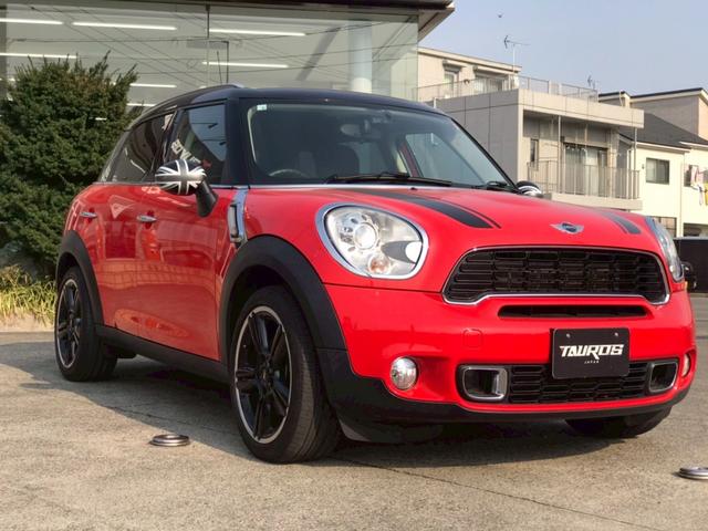 ＭＩＮＩ クーパーＳ　クロスオーバー　禁煙車／プッシュスタート／純正１８インチＡＷ／ＥＴＣ／オートエアコン／シガーソケット／ツートンカラー／ルーフレール（4枚目）