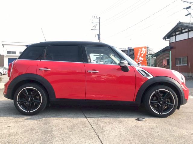 ＭＩＮＩ クーパーＳ　クロスオーバー　禁煙車／プッシュスタート／純正１８インチＡＷ／ＥＴＣ／オートエアコン／シガーソケット／ツートンカラー／ルーフレール（5枚目）