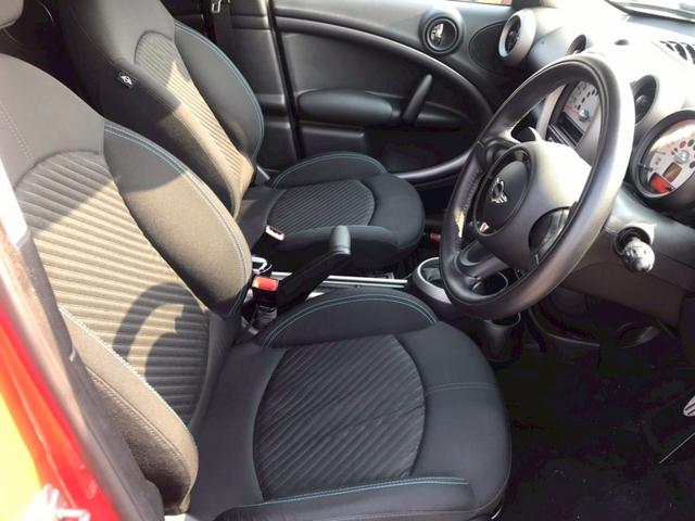 ＭＩＮＩ クーパーＳ　クロスオーバー　禁煙車／プッシュスタート／純正１８インチＡＷ／ＥＴＣ／オートエアコン／シガーソケット／ツートンカラー／ルーフレール（13枚目）