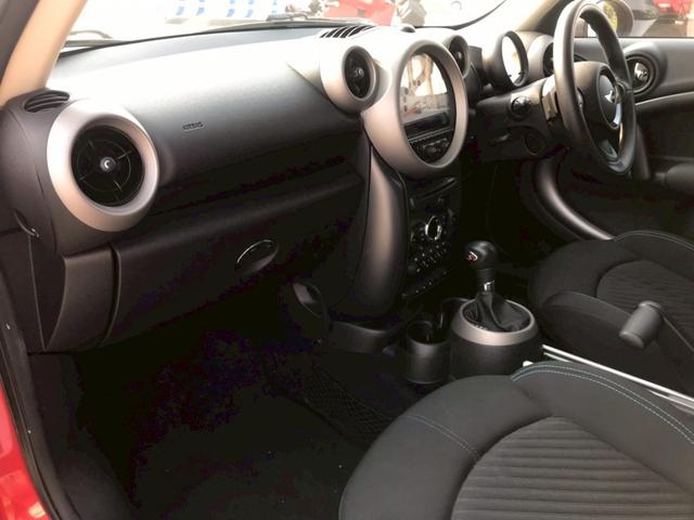 ＭＩＮＩ クーパーＳ　クロスオーバー　禁煙車／プッシュスタート／純正１８インチＡＷ／ＥＴＣ／オートエアコン／シガーソケット／ツートンカラー／ルーフレール（17枚目）