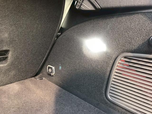 ＭＩＮＩ クーパーＳ　クロスオーバー　禁煙車／プッシュスタート／純正１８インチＡＷ／ＥＴＣ／オートエアコン／シガーソケット／ツートンカラー／ルーフレール（24枚目）