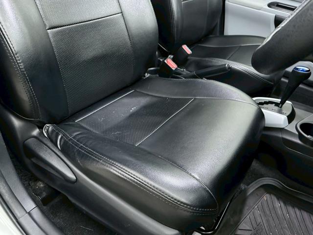 アクア Ｌ　社外ナビ／純正１７インチアルミホイール／バックカメラ／ＬＥＤヘッドライト／オートマニュアルエアコン／ＥＴＣ／ユーザー買取車両／ワンオーナー車／スマートキー／エアバック（19枚目）