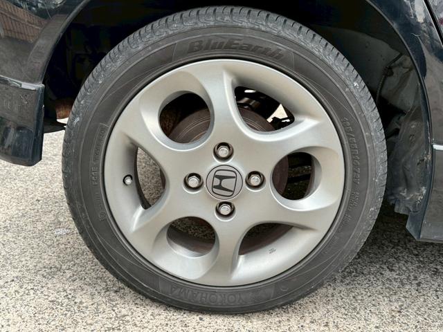 ライフ Ｆターボ　ナビ　テレビ　ＥＴＣ　アクセサリーソケット　バイザー　リアワイパー　１４インチアルミホイール　オートエアコン　キーレス　パワーステアリング　パワーウィンドウ　シートリフター（17枚目）