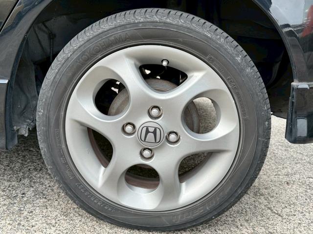 ライフ Ｆターボ　ナビ　テレビ　ＥＴＣ　アクセサリーソケット　バイザー　リアワイパー　１４インチアルミホイール　オートエアコン　キーレス　パワーステアリング　パワーウィンドウ　シートリフター（20枚目）