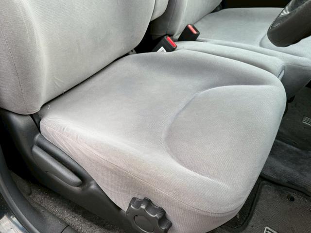 ライフ Ｆターボ　ナビ　テレビ　ＥＴＣ　アクセサリーソケット　バイザー　リアワイパー　１４インチアルミホイール　オートエアコン　キーレス　パワーステアリング　パワーウィンドウ　シートリフター（27枚目）