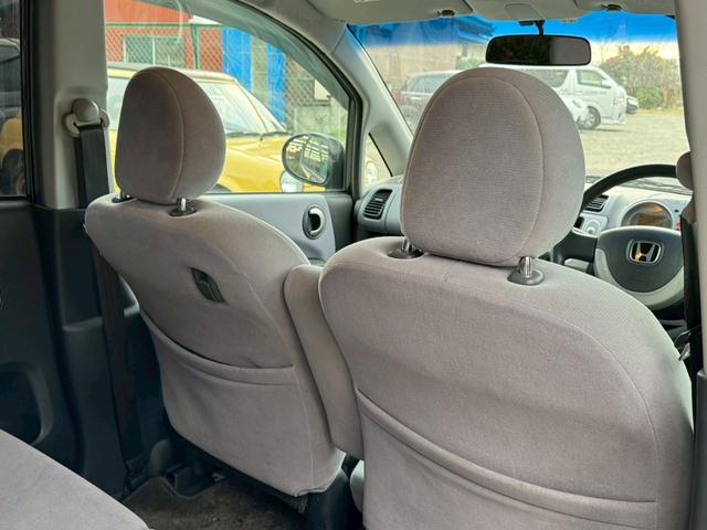 ライフ Ｆターボ　ナビ　テレビ　ＥＴＣ　アクセサリーソケット　バイザー　リアワイパー　１４インチアルミホイール　オートエアコン　キーレス　パワーステアリング　パワーウィンドウ　シートリフター（33枚目）