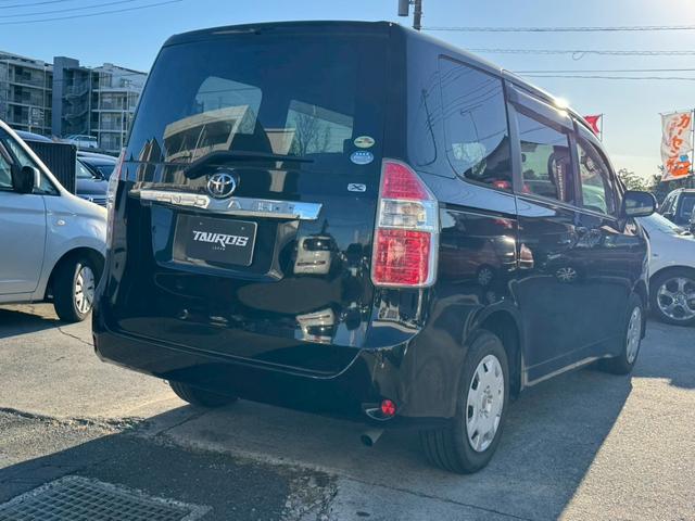 ノア X Lセレクション ナビ/バックカメラ/ワンセグTV/片側電動スライドドア/両側スライドドア/オートマニュアルエアコン/ETC/キーレスキー/運転席助手席エアバック(9枚目)