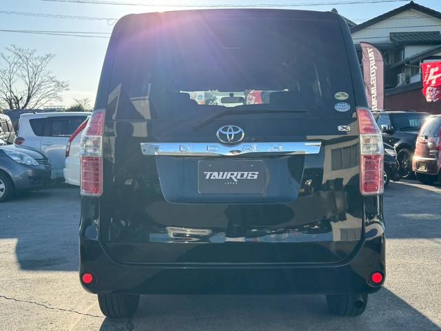 ノア X Lセレクション ナビ/バックカメラ/ワンセグTV/片側電動スライドドア/両側スライドドア/オートマニュアルエアコン/ETC/キーレスキー/運転席助手席エアバック(10枚目)