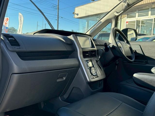 ノア X Lセレクション ナビ/バックカメラ/ワンセグTV/片側電動スライドドア/両側スライドドア/オートマニュアルエアコン/ETC/キーレスキー/運転席助手席エアバック(21枚目)