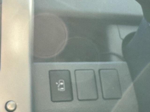 ノア X Lセレクション ナビ/バックカメラ/ワンセグTV/片側電動スライドドア/両側スライドドア/オートマニュアルエアコン/ETC/キーレスキー/運転席助手席エアバック(51枚目)