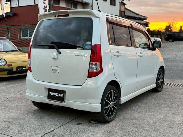 ワゴンＲ リミテッド　バックカメラ／社外１５インチアルミホイール／ＨＩＤヘッドライト／オートマニュアルエアコン／ＥＴＣ／スマートキー／プッシュスタート／運転席助手席エアバック／ドリンクホルダー（9枚目）