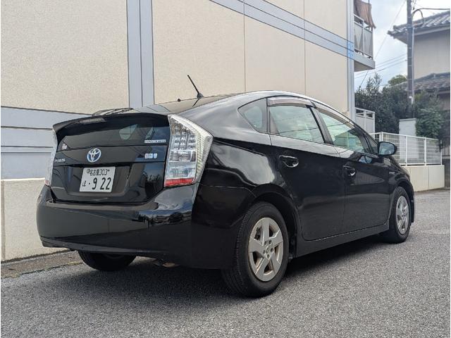 プリウス Ｓ　ＥＴＣ　ＴＶ　アルミホイール　ＣＶＴ　スマートキー　電動格納ミラー　盗難防止システム　ミュージックプレイヤー接続可　Ｂｌｕｅｔｏｏｔｈ　衝突安全ボディ　ＡＢＳ　ＥＳＣ　エアコン　パワーステアリング（15枚目）