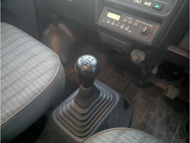 アクティトラック  軽トラック 軽トラ AC MT エアコン 運転席エアバッグ(4枚目)