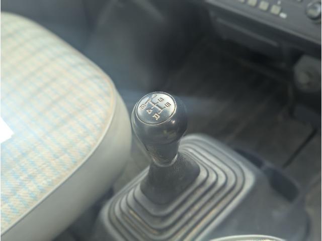 アクティトラック 　４ＷＤ　軽トラック　ＭＴ　エアコン　運転席エアバッグ（6枚目）