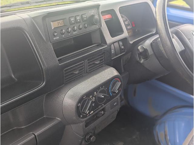 アクティトラック 　軽トラ　四駆　エアコン　パワステ　軽トラック　４ＷＤ　ＭＴ　エアコン　運転席エアバッグ（4枚目）
