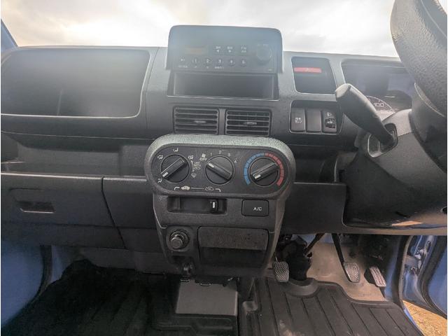 アクティトラック 　軽トラ　四駆　エアコン　パワステ　軽トラック　４ＷＤ　ＭＴ　エアコン　運転席エアバッグ（7枚目）