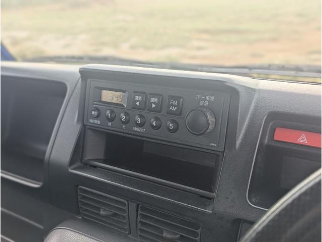 アクティトラック 　軽トラ　四駆　エアコン　パワステ　軽トラック　４ＷＤ　ＭＴ　エアコン　運転席エアバッグ（8枚目）