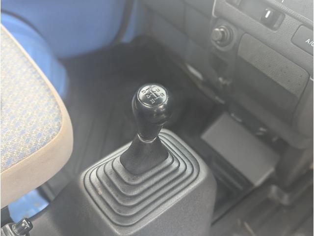 アクティトラック 　軽トラ　四駆　エアコン　パワステ　軽トラック　４ＷＤ　ＭＴ　エアコン　運転席エアバッグ（10枚目）
