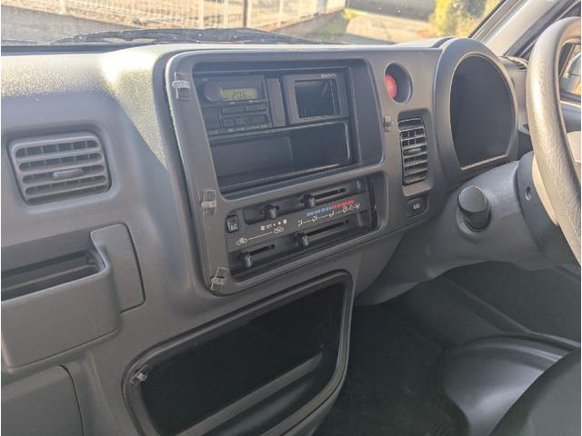 ハイゼットトラック  ジャンボ ワンオーナー リクライニング パワーウィンドウ 四駆 AC 軽トラ 軽トラック 4WD MT エアコン(4枚目)