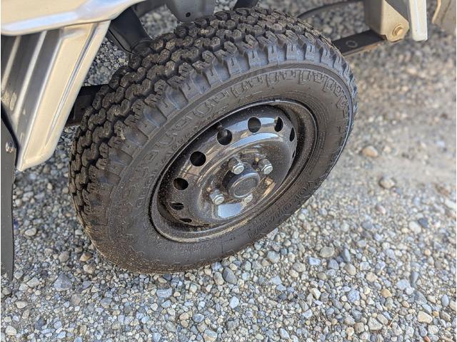 ハイゼットトラック  ジャンボ ワンオーナー リクライニング パワーウィンドウ 四駆 AC 軽トラ 軽トラック 4WD MT エアコン(23枚目)