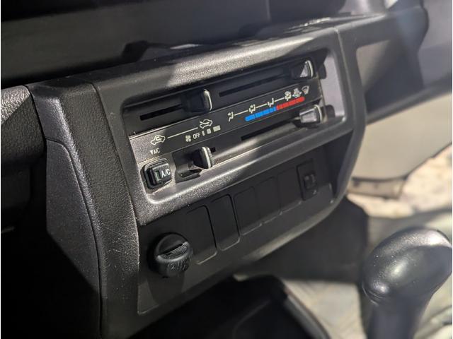 ハイゼットトラック パネルバン 軽トラ 軽トラック 軽バン 宅配 オートマ AT エアコン 運転席エアバッグ 助手席エアバッグ(9枚目)