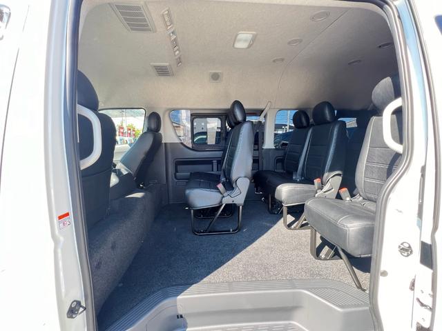 ハイエースコミューター スーパーロングGL 未登録新車/ディーゼルターボ/10人乗り3ナンバー構構造更済/11インチディスプレイオーディオ/ETC/前後カメラドラレコ/シートカバー/ローダウン/16AW/フロントスポイラー/LEDテール/TSS(14枚目)