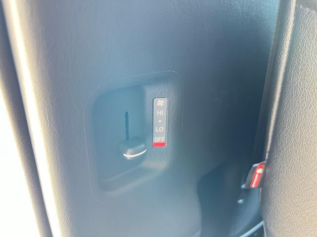 ハイエースコミューター スーパーロングGL 未登録新車/ディーゼルターボ/10人乗り3ナンバー構構造更済/11インチディスプレイオーディオ/ETC/前後カメラドラレコ/シートカバー/ローダウン/16AW/フロントスポイラー/LEDテール/TSS(25枚目)