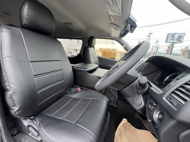 ハイエースワゴン ＧＬ　未登録新車／４ＷＤ／寒冷地仕様／ベットキット／床パネル／トランスフォームセンターコンソール／１６ＡＷ＆ＯＰカントリータイヤ／ＪＡＯＳマッドガード／ＵＬＴＲＡΣ限定カラーＬＥＤテール／パワースライドドア（12枚目）