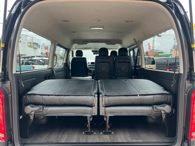 ハイエースワゴン ＧＬ　未登録新車／４ＷＤ／寒冷地仕様／ベットキット／床パネル／トランスフォームセンターコンソール／１６ＡＷ＆ＯＰカントリータイヤ／ＪＡＯＳマッドガード／ＵＬＴＲＡΣ限定カラーＬＥＤテール／パワースライドドア（20枚目）