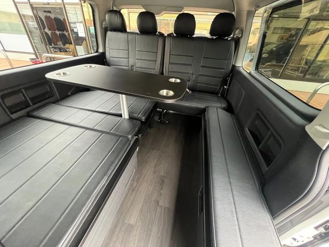 ハイエースワゴン ＧＬ　未登録新車／４ＷＤ／寒冷地仕様／ベットキット／床パネル／トランスフォームセンターコンソール／１６ＡＷ＆ＯＰカントリータイヤ／ＪＡＯＳマッドガード／ＵＬＴＲＡΣ限定カラーＬＥＤテール／パワースライドドア（30枚目）