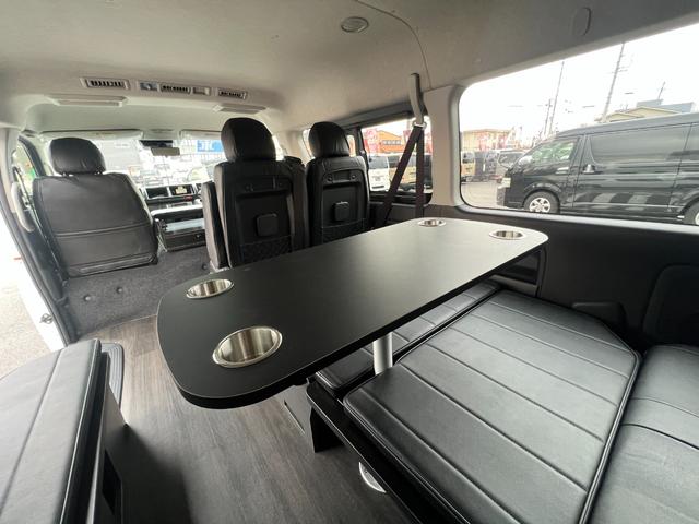 ハイエースワゴン ＧＬ　未登録新車／４ＷＤ／寒冷地仕様／ベットキット／床パネル／トランスフォームセンターコンソール／１６ＡＷ＆ＯＰカントリータイヤ／ＪＡＯＳマッドガード／ＵＬＴＲＡΣ限定カラーＬＥＤテール／パワースライドドア（33枚目）