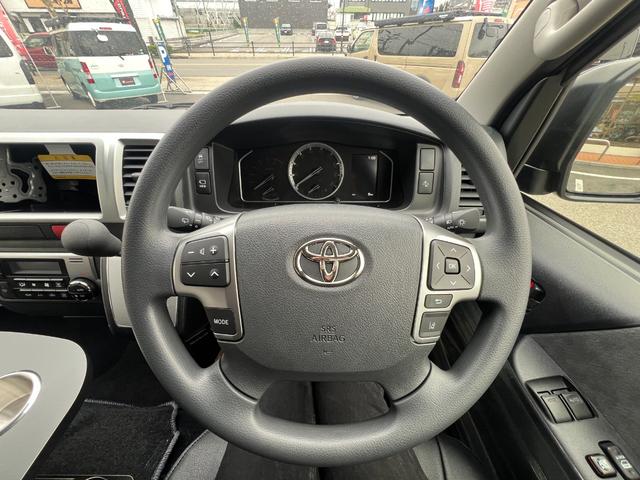 ハイエースワゴン ＧＬ　未登録新車／４ＷＤ／寒冷地仕様／ベットキット／床パネル／トランスフォームセンターコンソール／１６ＡＷ＆ＯＰカントリータイヤ／ＪＡＯＳマッドガード／ＵＬＴＲＡΣ限定カラーＬＥＤテール／パワースライドドア（42枚目）
