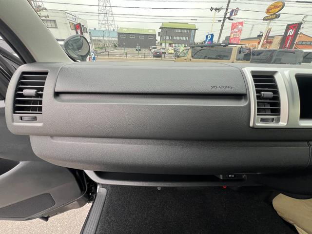 ハイエースワゴン ＧＬ　未登録新車／４ＷＤ／寒冷地仕様／ベットキット／床パネル／トランスフォームセンターコンソール／１６ＡＷ＆ＯＰカントリータイヤ／ＪＡＯＳマッドガード／ＵＬＴＲＡΣ限定カラーＬＥＤテール／パワースライドドア（60枚目）