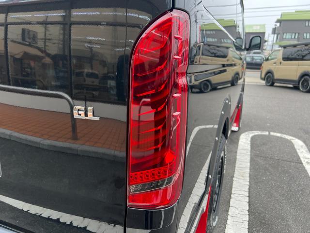 ハイエースワゴン ＧＬ　未登録新車／４ＷＤ／寒冷地仕様／ベットキット／床パネル／トランスフォームセンターコンソール／１６ＡＷ＆ＯＰカントリータイヤ／ＪＡＯＳマッドガード／ＵＬＴＲＡΣ限定カラーＬＥＤテール／パワースライドドア（72枚目）