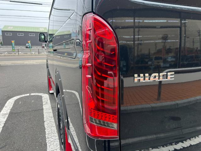 ハイエースワゴン ＧＬ　未登録新車／４ＷＤ／寒冷地仕様／ベットキット／床パネル／トランスフォームセンターコンソール／１６ＡＷ＆ＯＰカントリータイヤ／ＪＡＯＳマッドガード／ＵＬＴＲＡΣ限定カラーＬＥＤテール／パワースライドドア（73枚目）