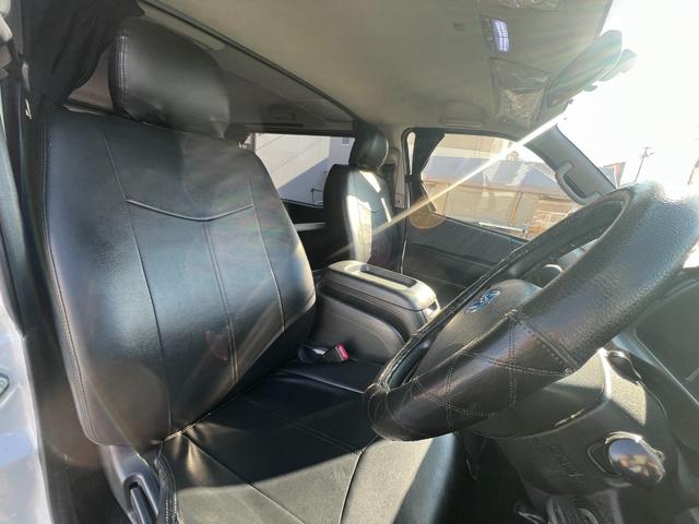 ハイエースバン ロングスーパーGL ディーゼルターボ/HIDヘッドライト/ローダウン/前後薄型バンプストップラバー/ファブレスパンデミック16AW&ファルケンホワイトレタータイヤ/CRSフロントスポイラー/8型テール/マフラーカッター(16枚目)