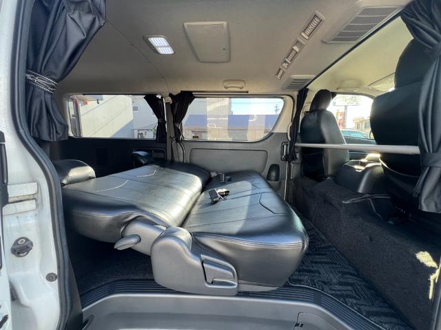 ハイエースバン ロングスーパーGL ディーゼルターボ/HIDヘッドライト/ローダウン/前後薄型バンプストップラバー/ファブレスパンデミック16AW&ファルケンホワイトレタータイヤ/CRSフロントスポイラー/8型テール/マフラーカッター(25枚目)