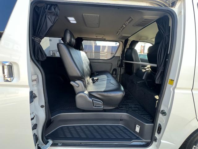 ハイエースバン ロングスーパーGL ディーゼルターボ/HIDヘッドライト/ローダウン/前後薄型バンプストップラバー/ファブレスパンデミック16AW&ファルケンホワイトレタータイヤ/CRSフロントスポイラー/8型テール/マフラーカッター(27枚目)