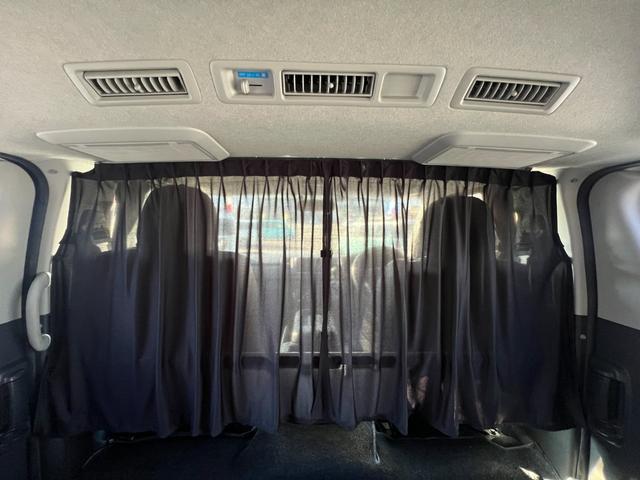 ハイエースバン ロングスーパーGL ディーゼルターボ/HIDヘッドライト/ローダウン/前後薄型バンプストップラバー/ファブレスパンデミック16AW&ファルケンホワイトレタータイヤ/CRSフロントスポイラー/8型テール/マフラーカッター(30枚目)