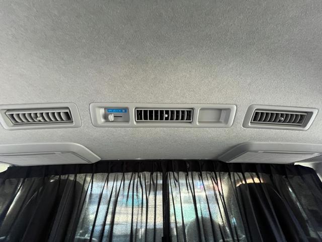 ハイエースバン ロングスーパーGL ディーゼルターボ/HIDヘッドライト/ローダウン/前後薄型バンプストップラバー/ファブレスパンデミック16AW&ファルケンホワイトレタータイヤ/CRSフロントスポイラー/8型テール/マフラーカッター(31枚目)