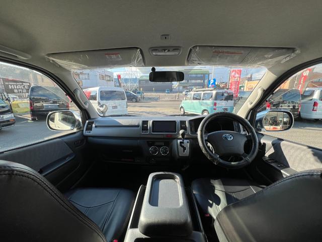 ハイエースバン ロングスーパーGL ディーゼルターボ/HIDヘッドライト/ローダウン/前後薄型バンプストップラバー/ファブレスパンデミック16AW&ファルケンホワイトレタータイヤ/CRSフロントスポイラー/8型テール/マフラーカッター(32枚目)