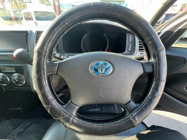 ハイエースバン ロングスーパーGL ディーゼルターボ/HIDヘッドライト/ローダウン/前後薄型バンプストップラバー/ファブレスパンデミック16AW&ファルケンホワイトレタータイヤ/CRSフロントスポイラー/8型テール/マフラーカッター(33枚目)