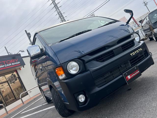 ハイエースバン ワイドスーパーGL ダークプライムII ディーゼルターボ/寒冷地仕様/丸目換装/アルルブルーツートンペイント/クロスカントリー16AW/シートカバー/ベットキット/LEDフォグ/クラッシックテール/フルセグナビ/ETC2.0/ドラレコ前後C(2枚目)